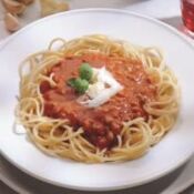 Rinderhackfleisch für Bolognese mit Spaghetti